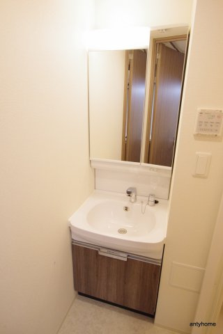 グランカリテ九条南 仲介手数料無料の洗面所