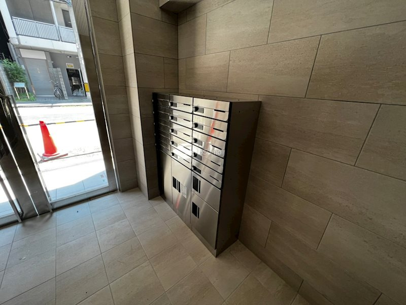 セレーノ新町のロビー