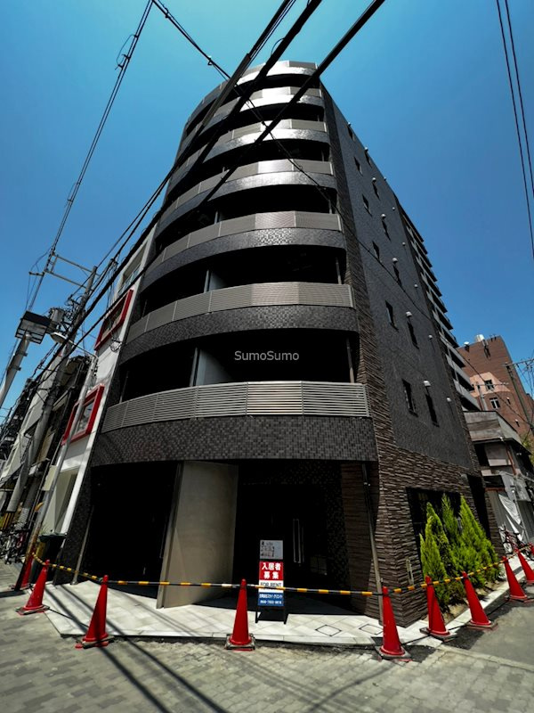 セレーノ新町の外観