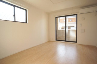 【居間・リビング】 | クラールつくばⅡ | ゆったりとした居間です