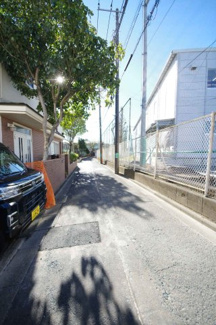 【前面道路含む現地写真】 | 【仲介手数料無料！！】府中市若松町3丁目　新築戸建て（全1棟）1号棟　5680万円 | 令和８年1月１２日撮影　建築中