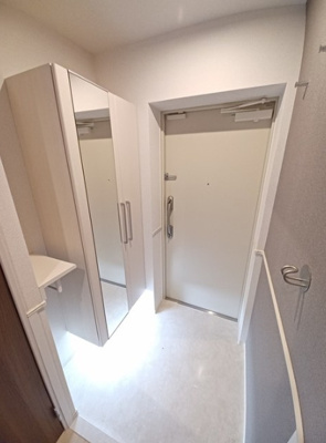 【玄関】 | ルナアウローラ