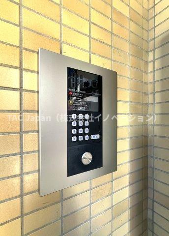 スカイコート市ヶ谷第3の防犯設備|暮らしに安心をプラス。オートロック付きで不審者の侵入もシャットアウト。