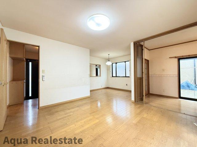 宇多津町平山　中古戸建のトイレ|ゆったりとした空間のトイレです