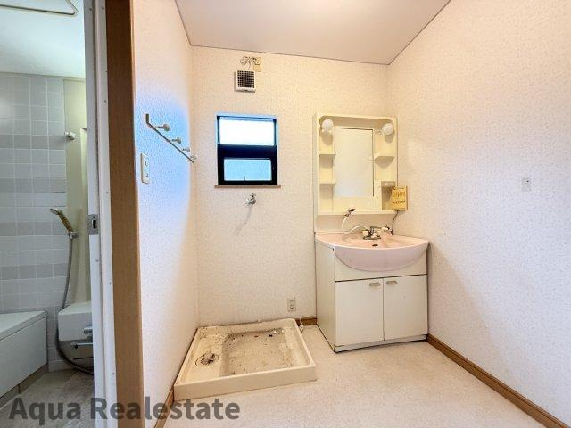 宇多津町平山　中古戸建のバルコニー|外からの目が気にならないバルコニーで洗濯物が干せます