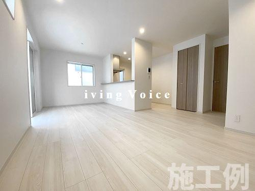 【居間・リビング】 | 【仲介手数料０円】座間市明王3期　新築一戸建て　全2棟 | 座間市明王3期　新築一戸建て　全2棟