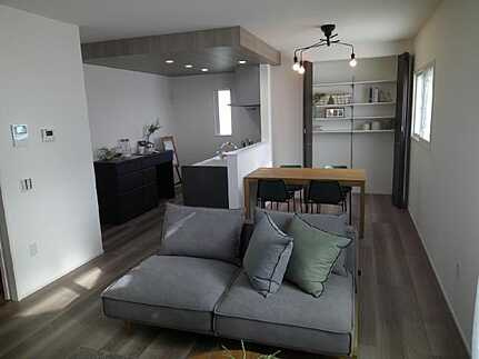 広島市安芸区中野2丁目　新築一戸建ての居間・リビング