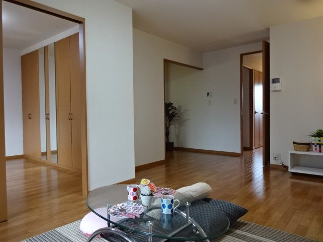 グランドフォレストの居間・リビング|リビング