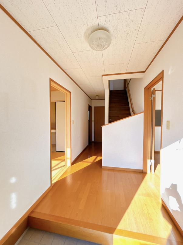 日立市東大沼町3丁目　中古戸建の玄関
