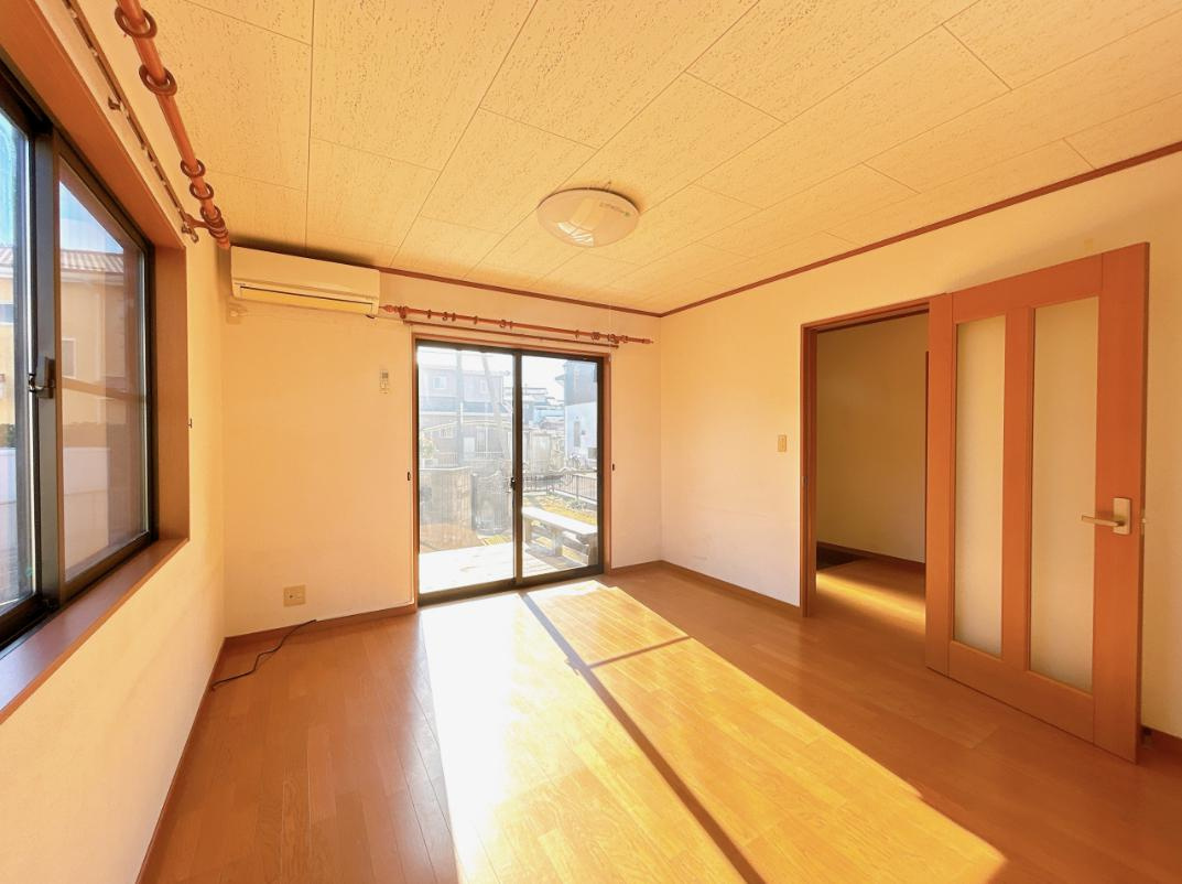 日立市東大沼町3丁目　中古戸建の居間・リビング