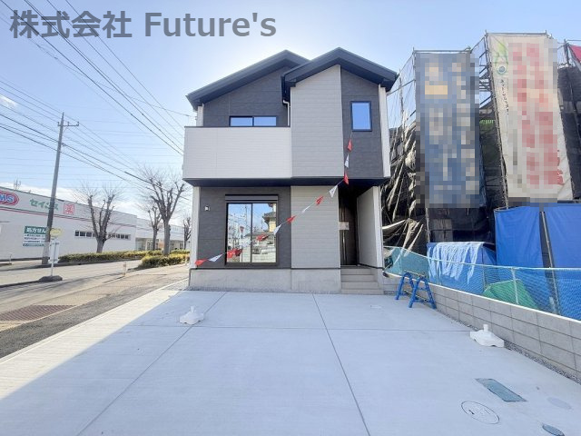 吉川市道庭1丁目　新築戸建　全3棟　3号棟の外観|角地に位置する開放的な新築戸建！中曽根小学校まで徒歩9分