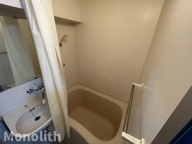 メゾン・ド・エレーヴ唐国の浴室