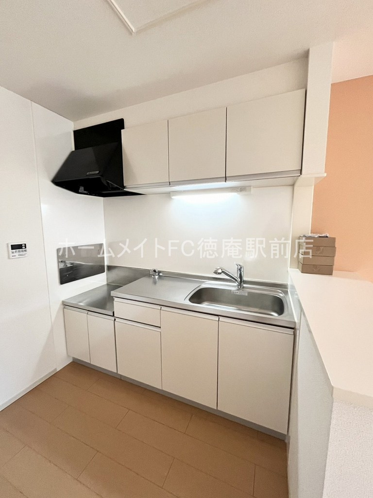 東大阪市三島２丁目のアパートのキッチン