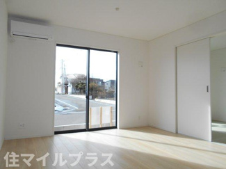 【居間・リビング】 | 鏡石町旭町新築一戸建て3棟 | ゆったりとした居間です