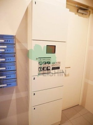 【設備】 | サニークレスト東比恵 | 宅配ボックス完備