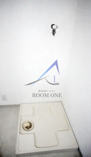 市ヶ谷見附ハイムの設備|洗濯機置き場です。