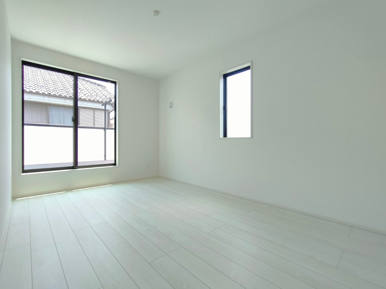 三郷市　戸ケ崎1丁目　新築戸建　　全1棟の洋室|施工例です