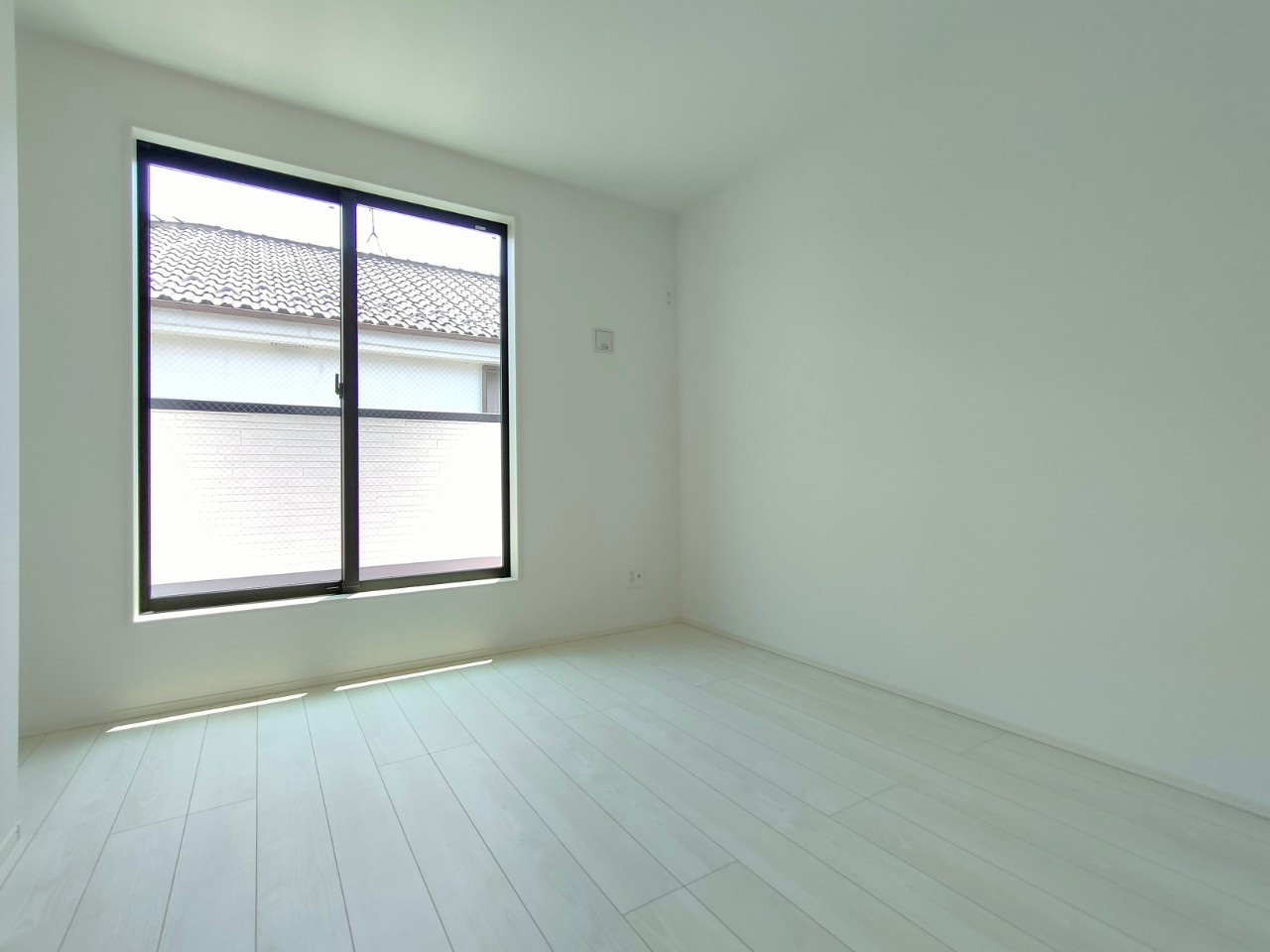 三郷市　戸ケ崎1丁目　新築戸建　　全1棟の洋室|施工例です