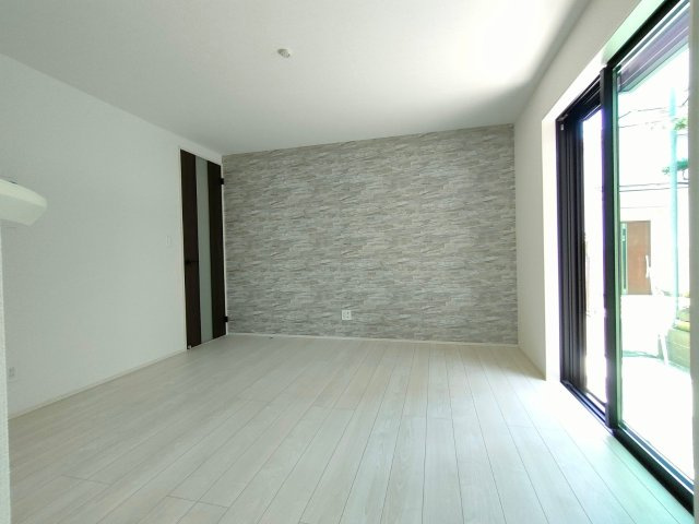 三郷市　戸ケ崎1丁目　新築戸建　　全1棟の居間・リビング|施工例です