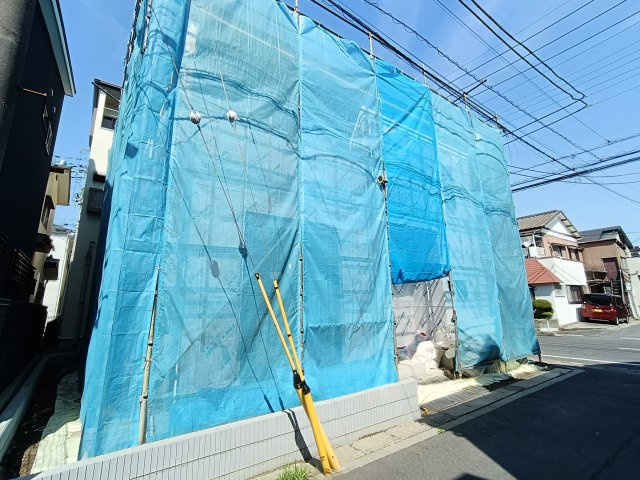 三郷市　戸ケ崎1丁目　新築戸建　　全1棟の前面道路含む現地写真|前面道路含む現地写真です