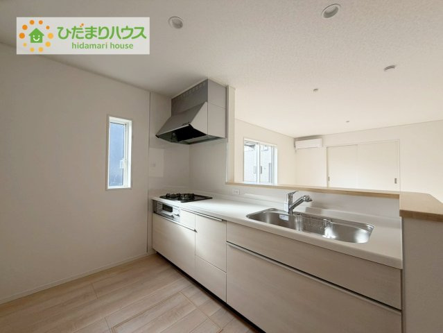 本宮市本宮千代田　第3　4号棟のキッチン|料理をしながらでも、ご家族との会話を楽しめる対面式キッチン♪