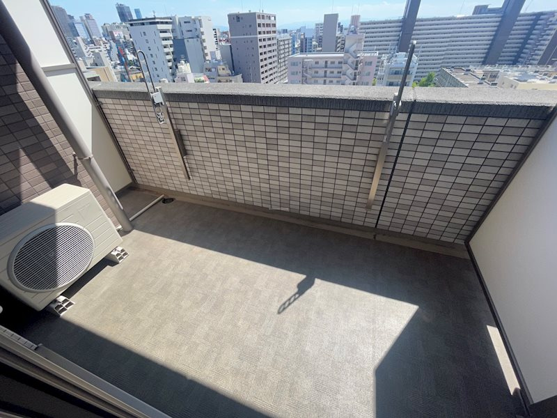 アプリーレ南堀江 (旧プレジオ南堀江)のバルコニー