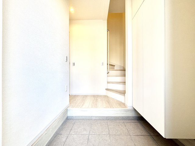 【玄関】