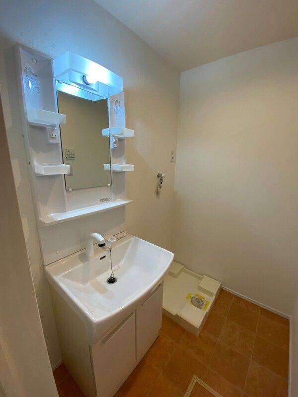 プティ・ボヌール北越谷の独立洗面台