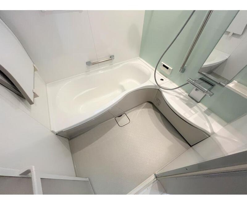 東大阪市玉串町東2丁目戸建貸家の浴室