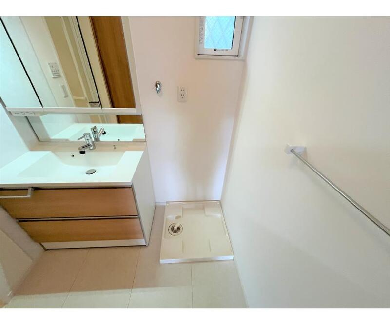 東大阪市玉串町東2丁目戸建貸家の洗面所