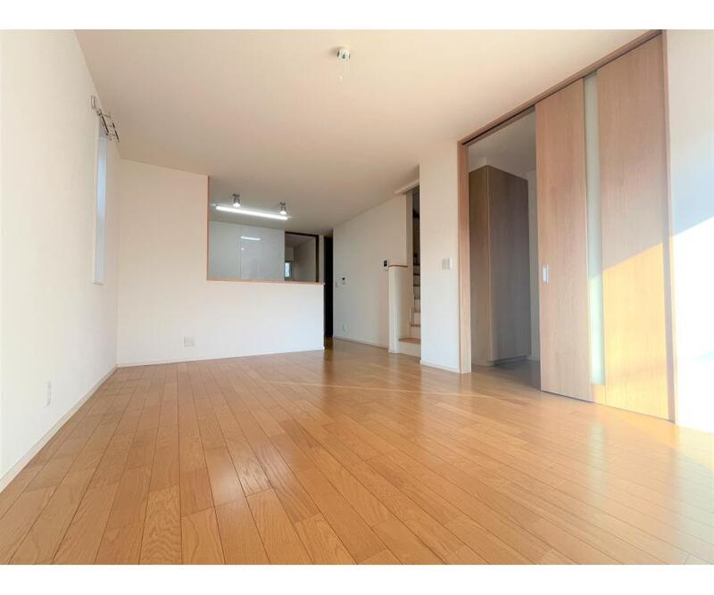 東大阪市玉串町東2丁目戸建貸家の居間・リビング