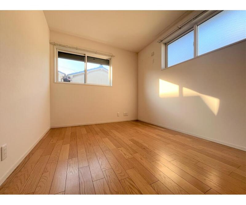 東大阪市玉串町東2丁目戸建貸家の居間・リビング