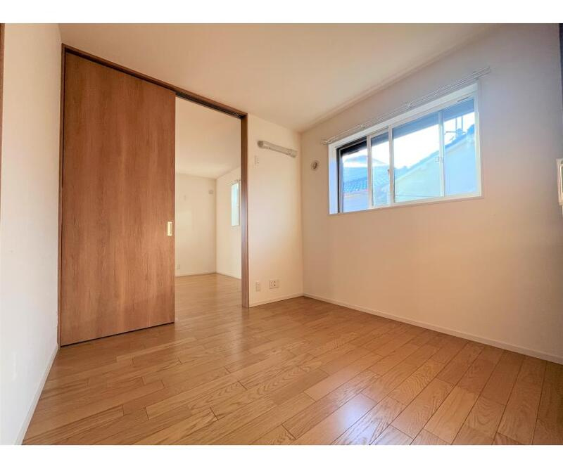 東大阪市玉串町東2丁目戸建貸家の居間・リビング