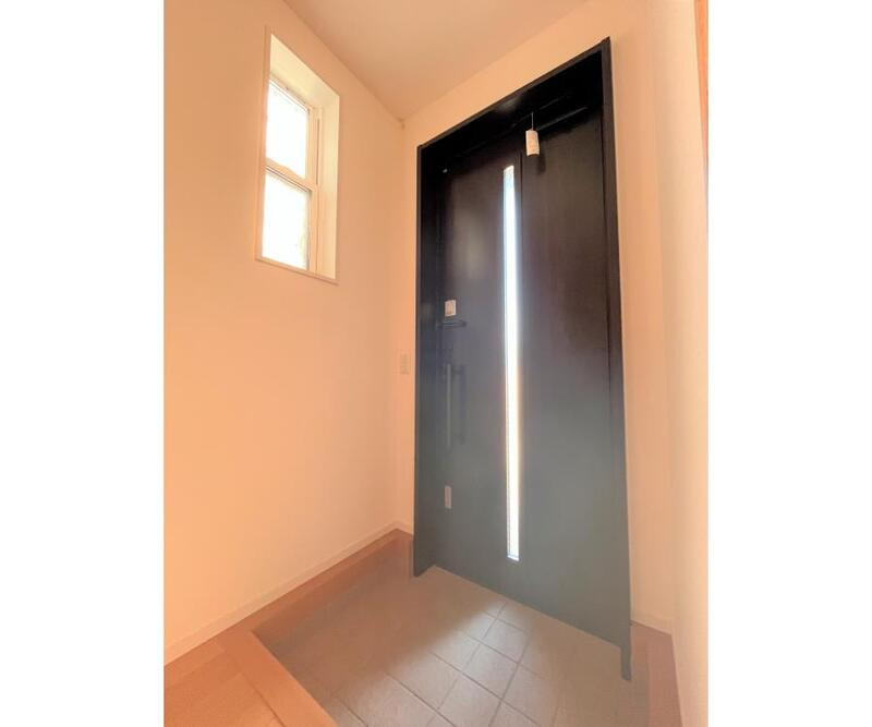 東大阪市玉串町東2丁目戸建貸家の玄関