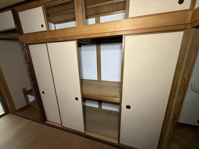 夕陽ヶ丘戸建の内装