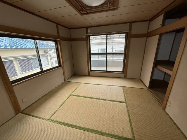 夕陽ヶ丘戸建の和室