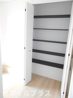 【玄関】 | 鏡石町旭町新築一戸建て3棟 | シンプルで使いやすい玄関です