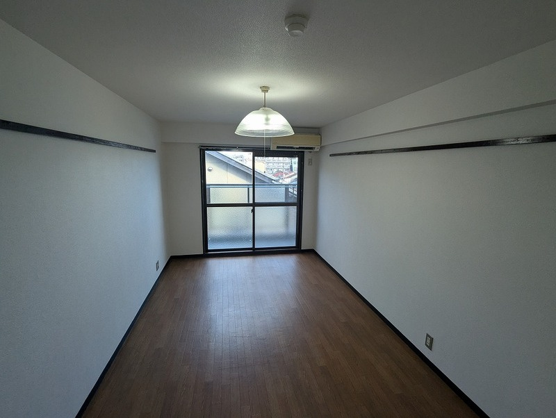 メゾン東大阪の洋室