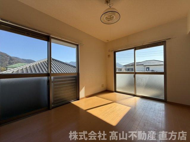 Den.Den星ヶ丘の洋室