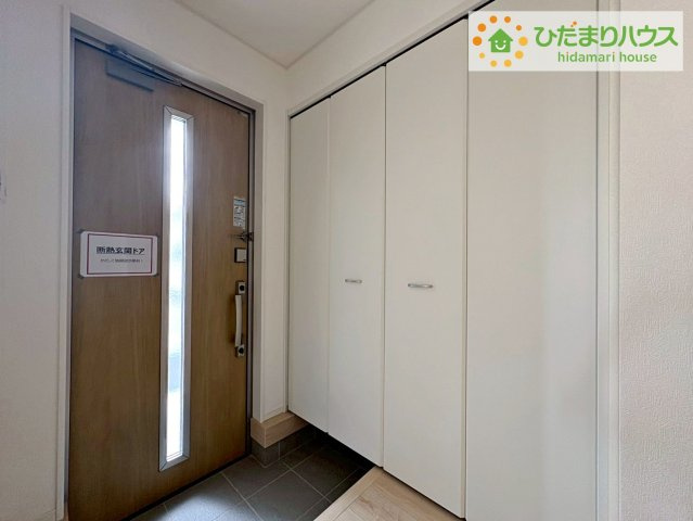 東海村村松第4　新築戸建の玄関|使い勝手の良い大きなシューズボックス☆乱雑になりがちな玄関をスッキリ見せてくれます！