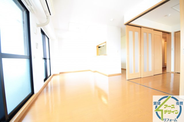 グラン・アビタシオンの居間・リビング|※類似部屋