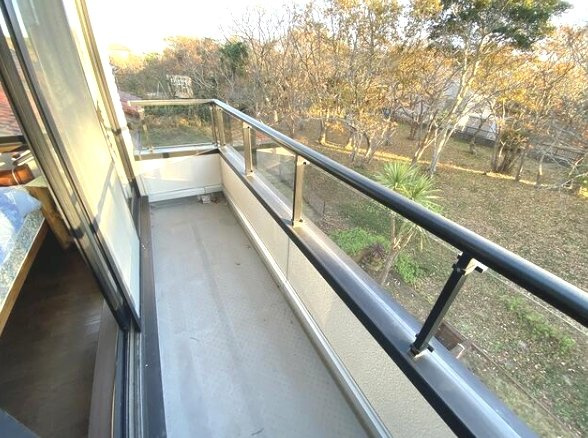 大網白里市北今泉　中古戸建のバルコニー|ミサワホーム施工軽量鉄骨　ルーフバルコニーウッドデッキ付き 白里海岸まで車約8分 自然豊かな環境