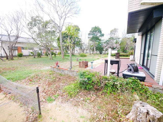 大網白里市北今泉　中古戸建の庭|ミサワホーム施工軽量鉄骨　ルーフバルコニーウッドデッキ付き 白里海岸まで車約8分 自然豊かな環境