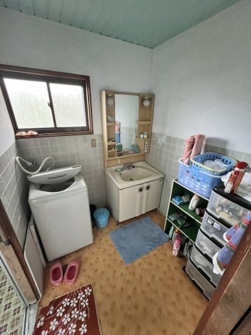 日奈久山下町戸建ての脱衣所