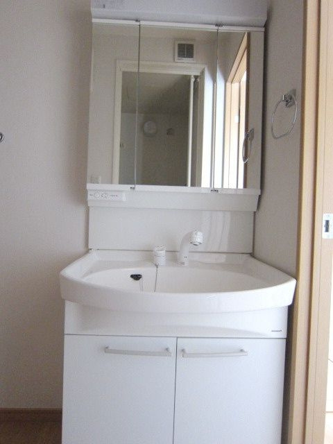 エルメゾン府中の独立洗面台