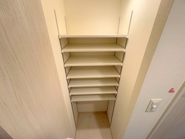 エムズセントラル上新庄の収納