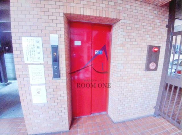 ニューハウス西日暮里のその他共用部分|エレベータ―です。