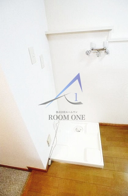 ニューハウス西日暮里の設備|洗濯機置き場です。