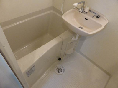 【浴室】 | リヴシティ横浜東ベイサイド | 清潔感のあるバス♪