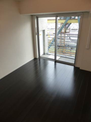 【居間・リビング】 | リヴシティ横浜東ベイサイド | 使いやすい6.3帖の洋室♪